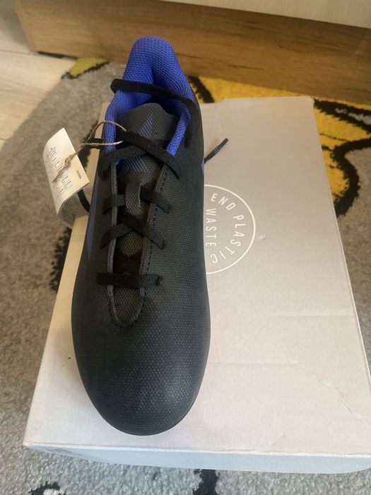 Adidas футболни бутонки шпайкове x speedflow fxg