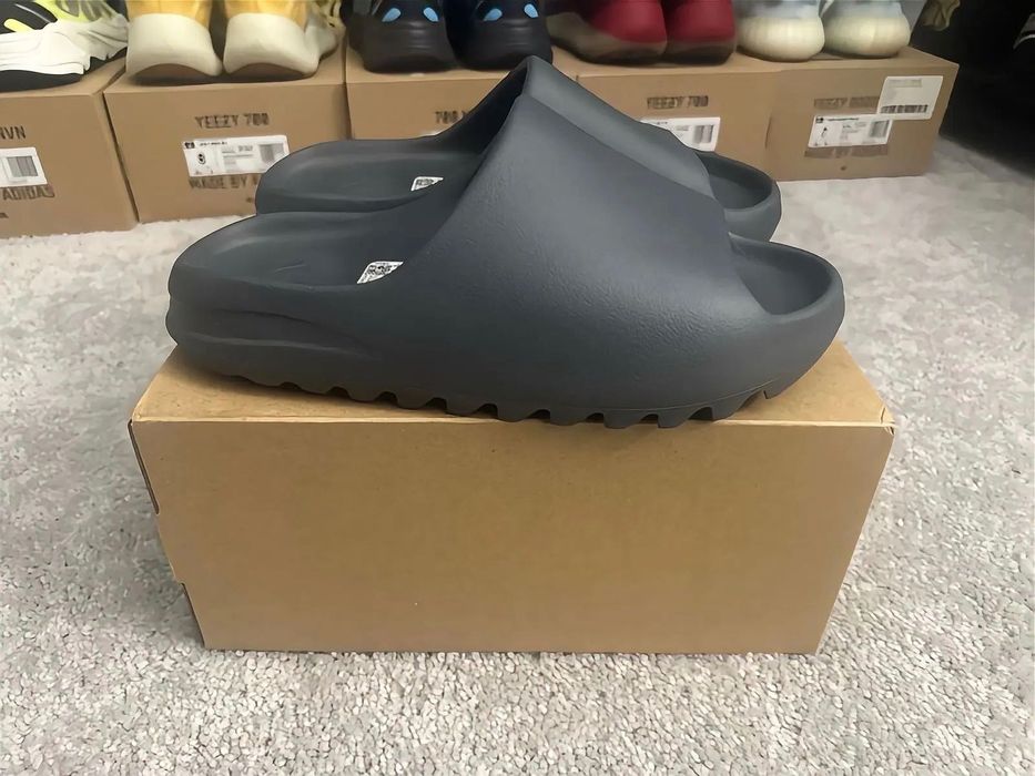 Adidas Yeezy Slides Onyx