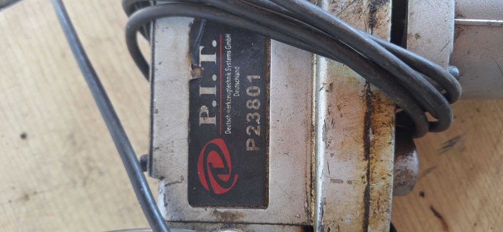 Продаю электро инструмент