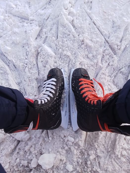 Коньки в хорошем состояние