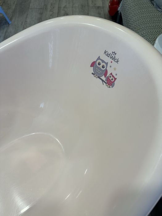 Детская ванна с ножками