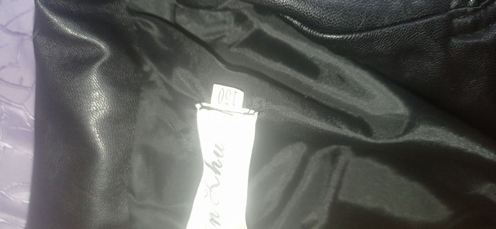 Продам куртку на девочку