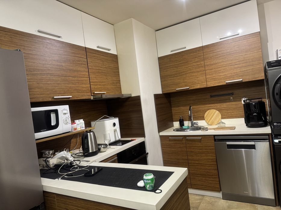 Кухня и обзавеждане