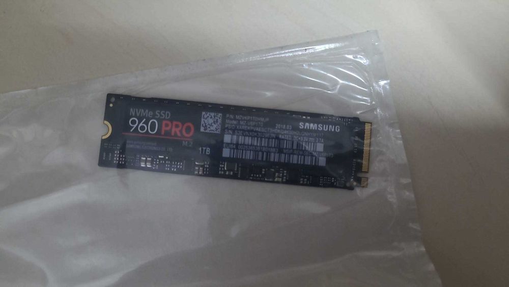 SSD Samsung 960 PRO de 1TB PCI Express 3.0, noi , zero ore utilizare