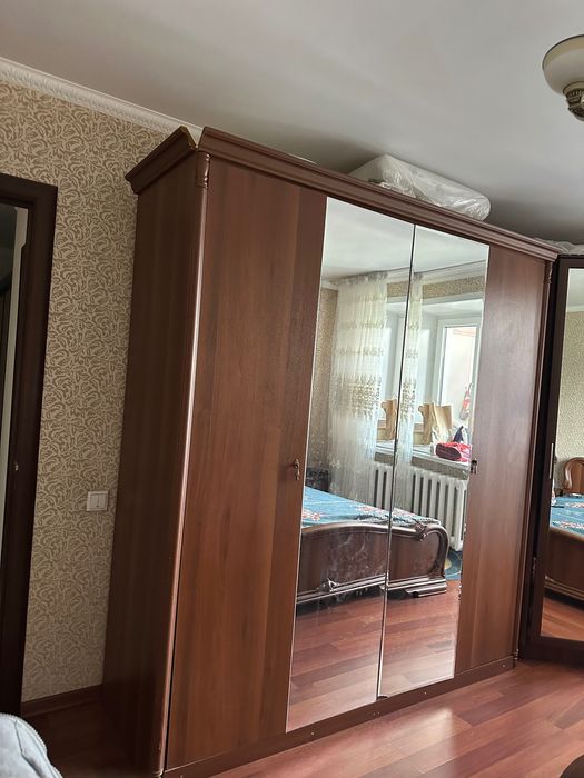 Продам Шкаф 4 дверный