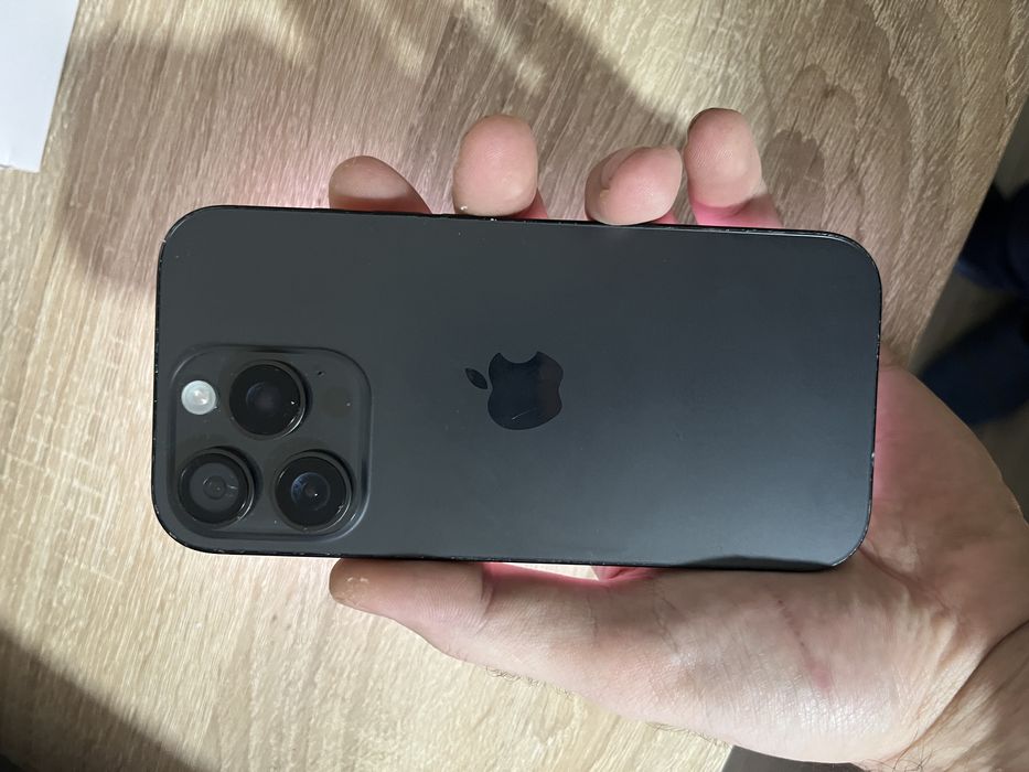 Iphone 16 pro disponibil