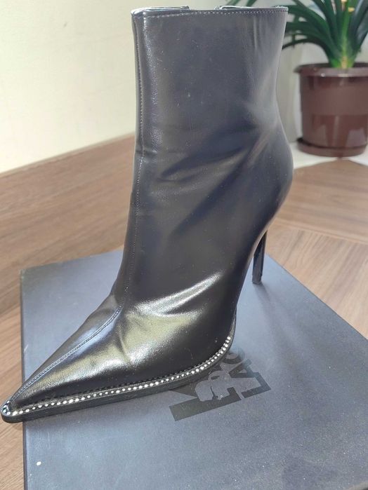 кожени боти zara