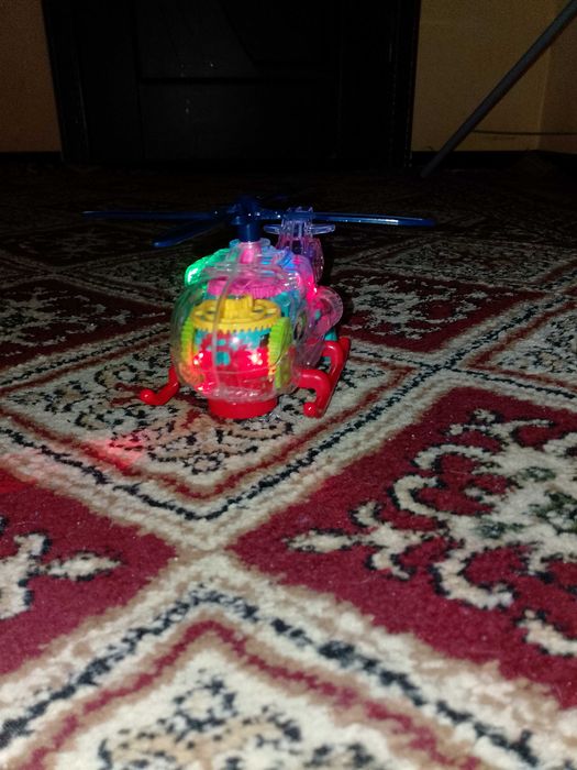 Самолёт игрушка не летающий