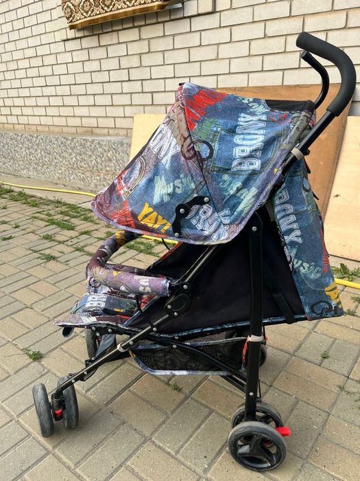 Продам прогулочную коляску