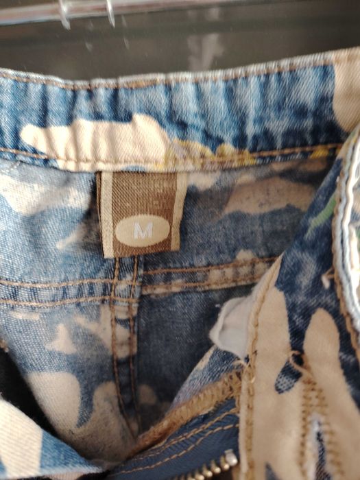 Продавам летни дамски дънки, размер M