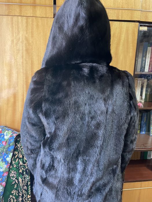 Продам норковую шубу