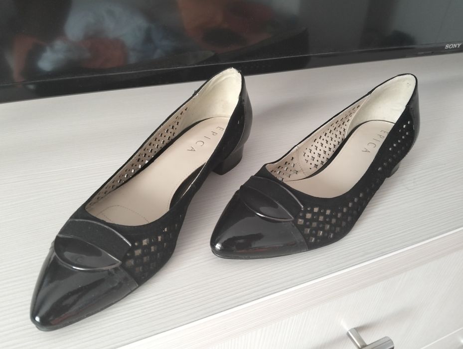 Vând pantofi piele Epica