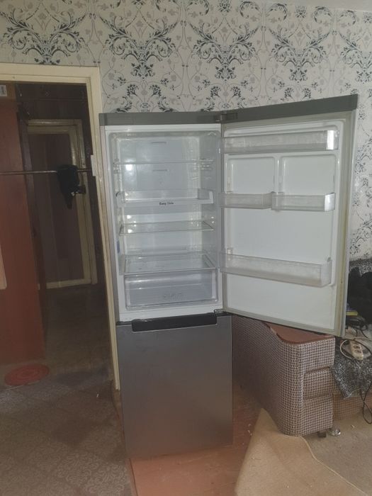 Холодильник samsung