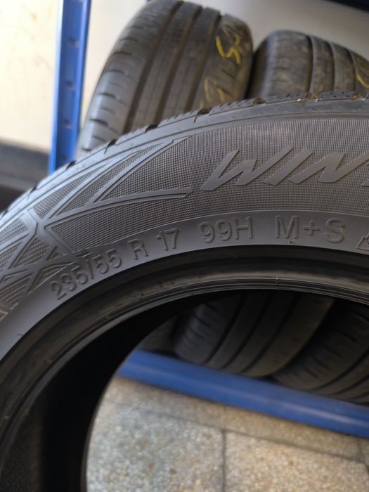 235 55 17 Vredstein Зимни 2бр.
