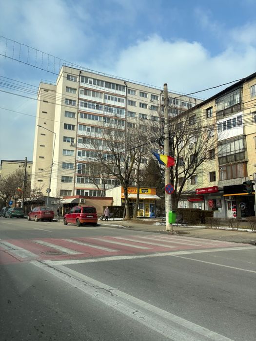 Vând apartament 3 camere(78mp), Bulevardul Unirii, Micro 6, Targoviste