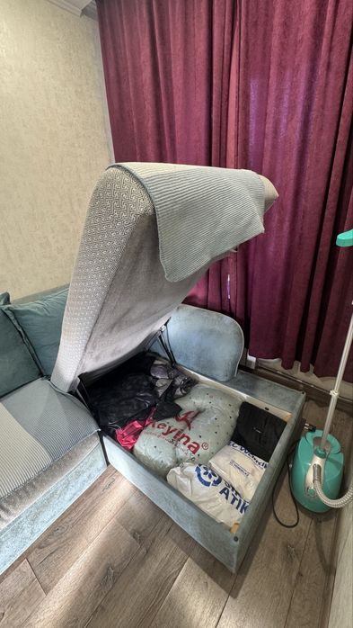 Продам диван в отличном состоянии