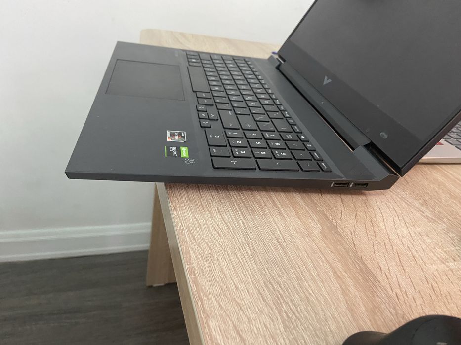 Ноутбук Victus