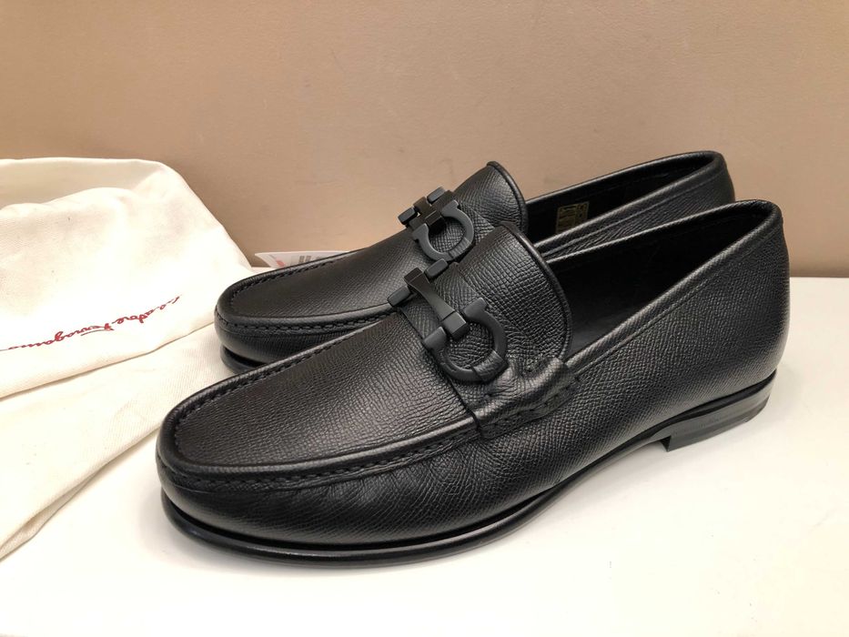 Salvatore Ferragamo pantofi barbatesti 40-40,5  retail 690 euro