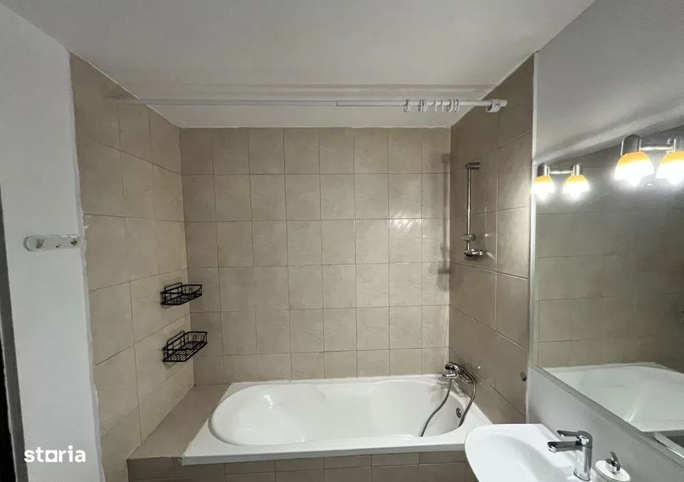 Apartament de 2 camere decomandate, 49 mp, parcare, zona Florilor