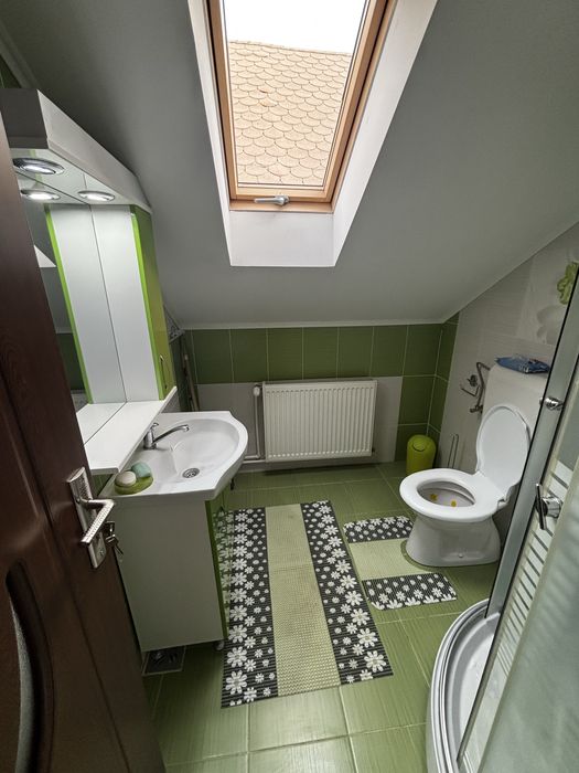 Camere frumoase de închiriat  !