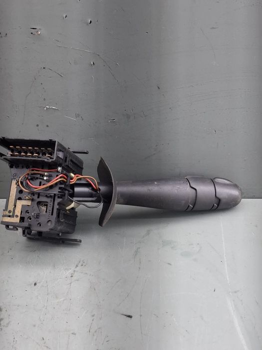 Maneta semnalizare 8200002460 Renault Laguna 2001 1.9 DCi MT (120 hp)
