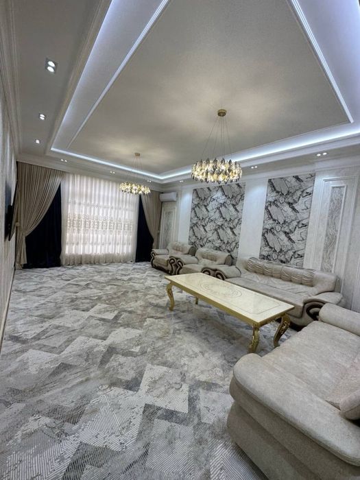 Шикарная 2-3 комнатная квартира вцентре Ташкента(Мирабод,посольствоРФ)