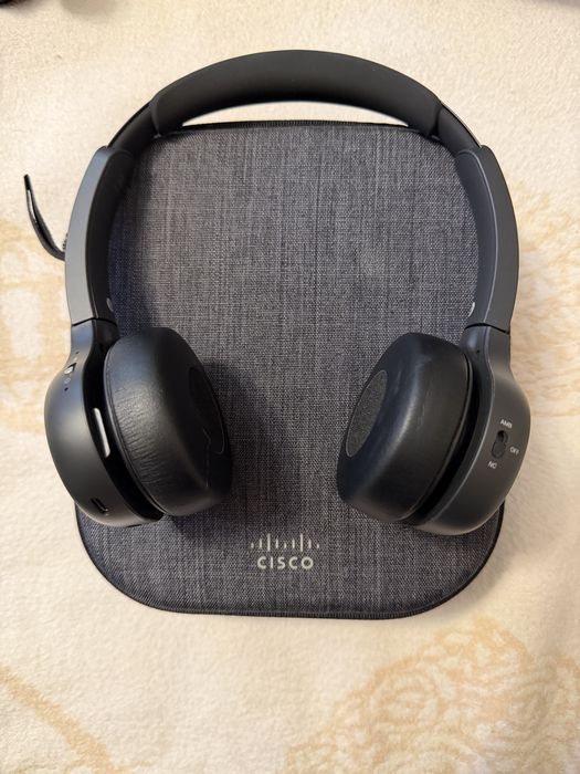 Casti Cisco 730 Wireless Dual On-ear Headset USB-A Bundle Carbon Negru