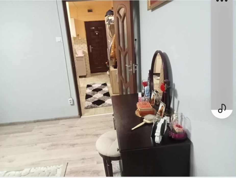 Vând apartament în apropierea Stațiunii Vârtop