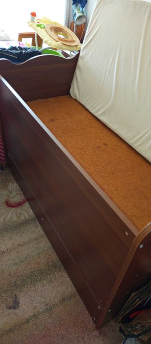 Легло Детско обзаведено матрак мемори люлка чекмеджета влагоабсурбатор