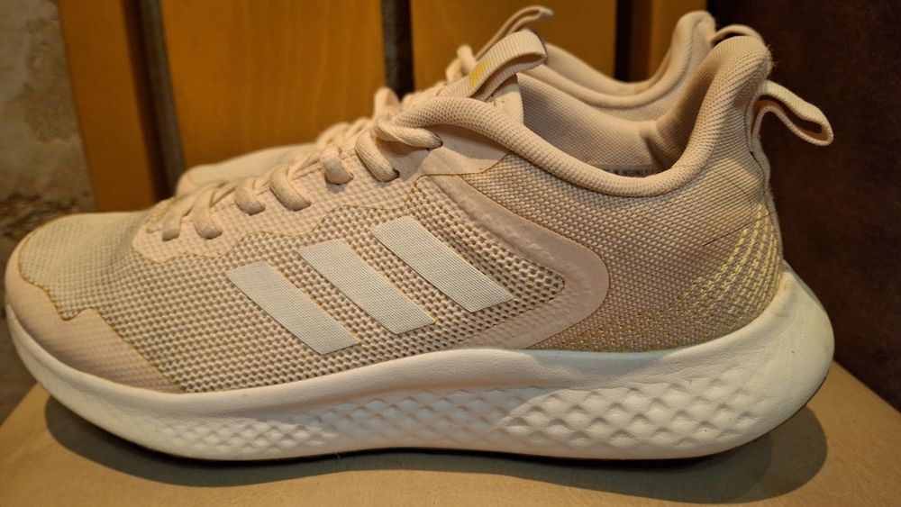 Fila,Adidas, Hello Kitty дамски маратонки 40 номер