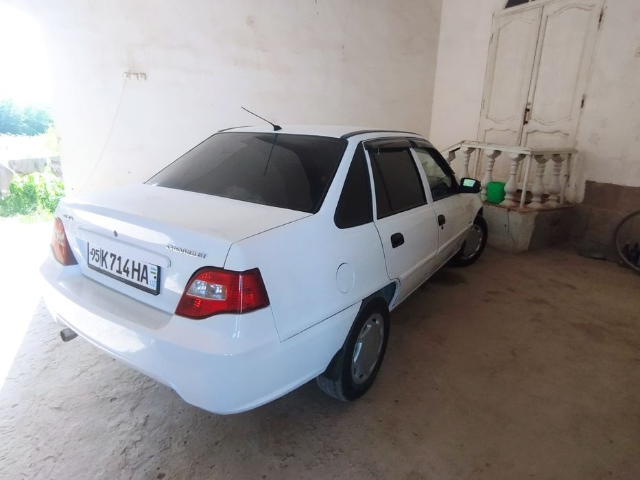 Машина сотилади нексия