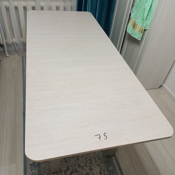 Продам стол книжка