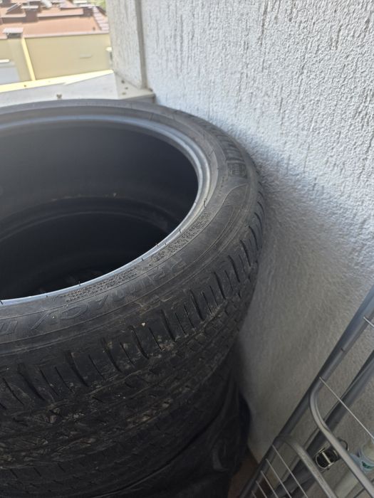Michelin 245/45/19