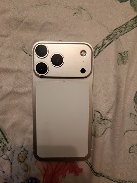 IPhone xr корпусе 17 про