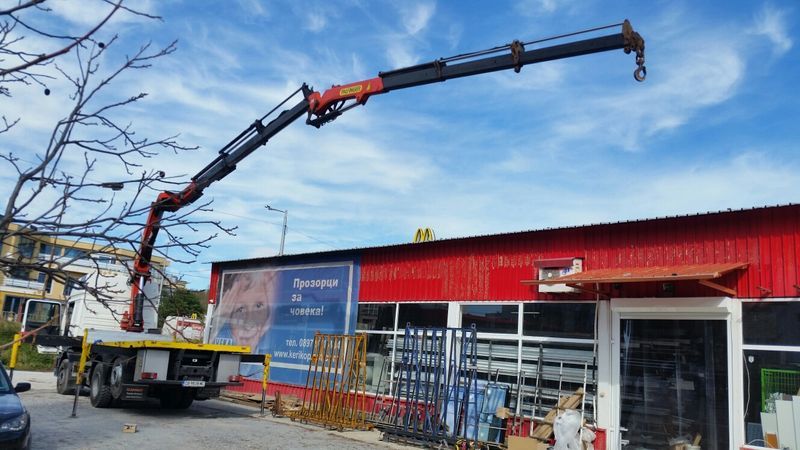 Транспорт камион с кран и услуги с кран до 32м