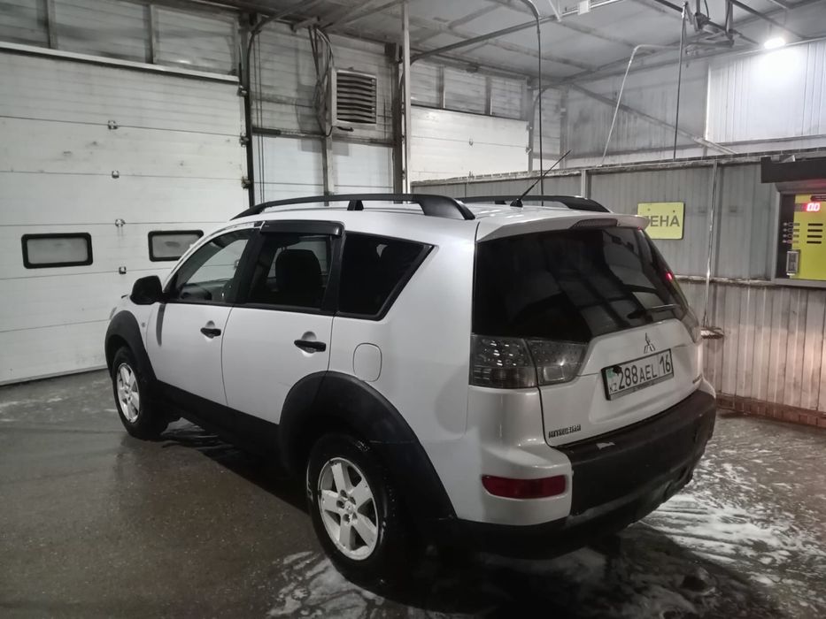 Продам Outlander