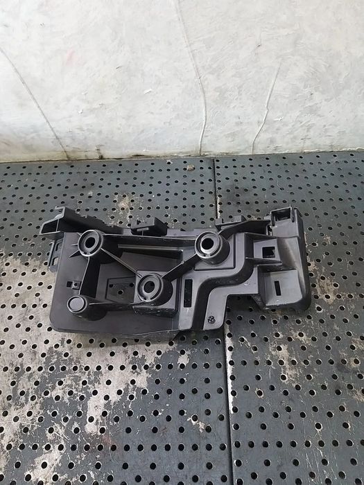 Suport dreapta bara spate vw t cross c11 d31 2gm807394ac