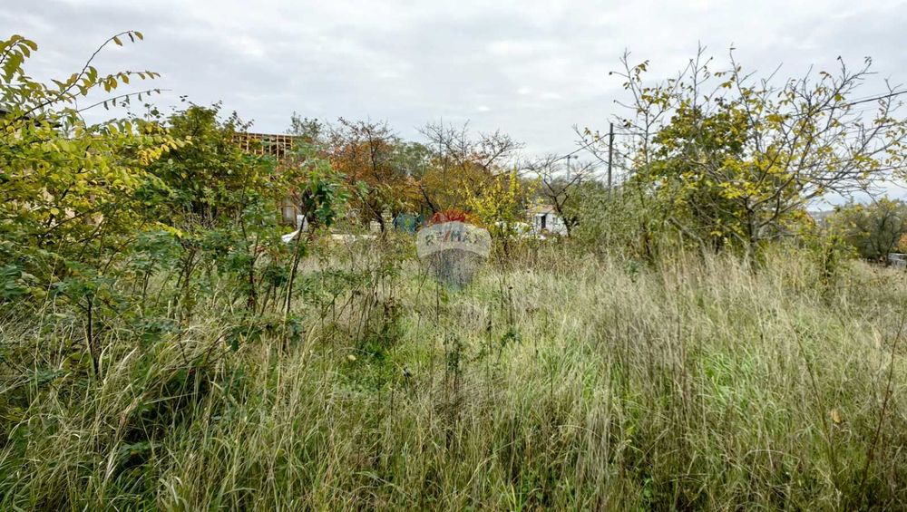 Продава се Парцел в Варна, Изгрев - 900 кв.м за 73 €/кв.м - Снимка #1