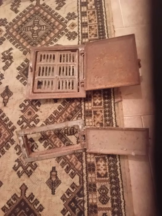 Vând ușă pentru teracotă in stare buna