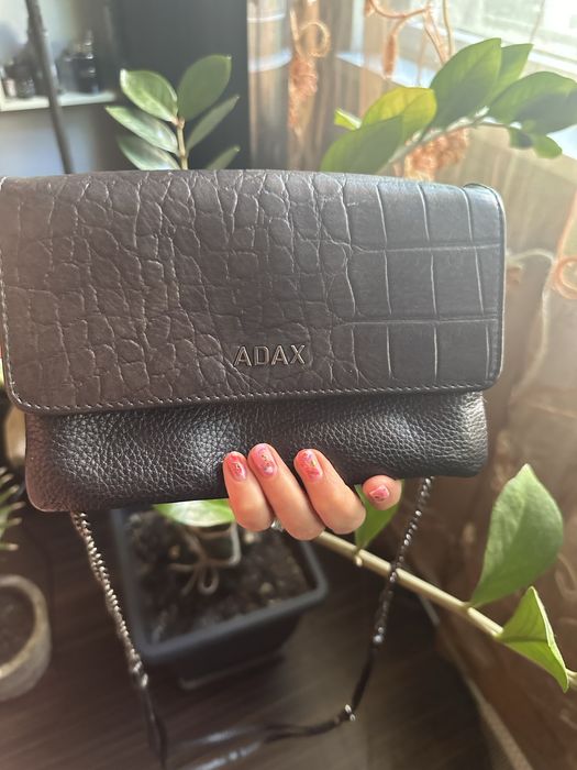 Клъч на “ADAX”...