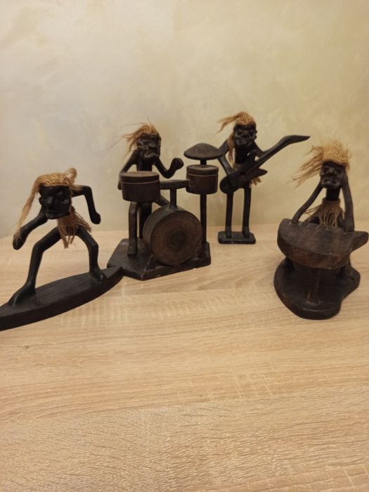 Красиви статуетки с африкански мотиви