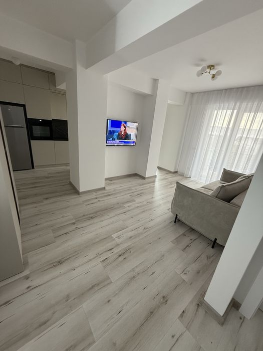 Inchiriez apartament, bloc nou , Alexandru cel Bun