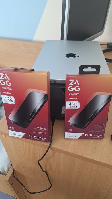 Стъклен протектор ZAGG - Elite, iPhone 16, прозрачен