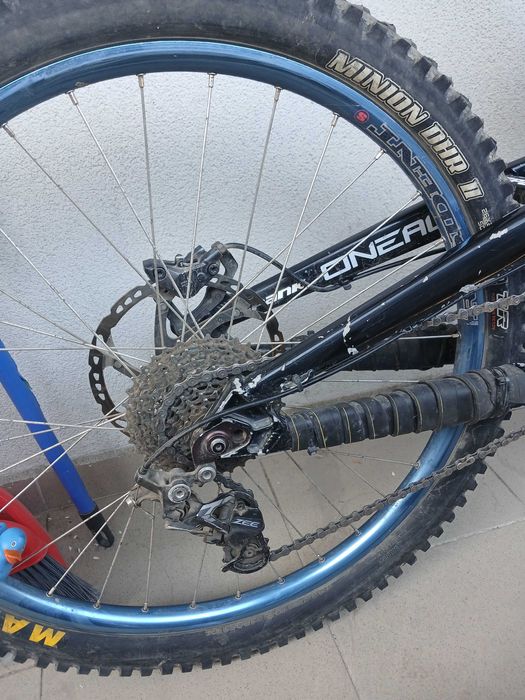 Даунхил(планински) Велосипед за спускане