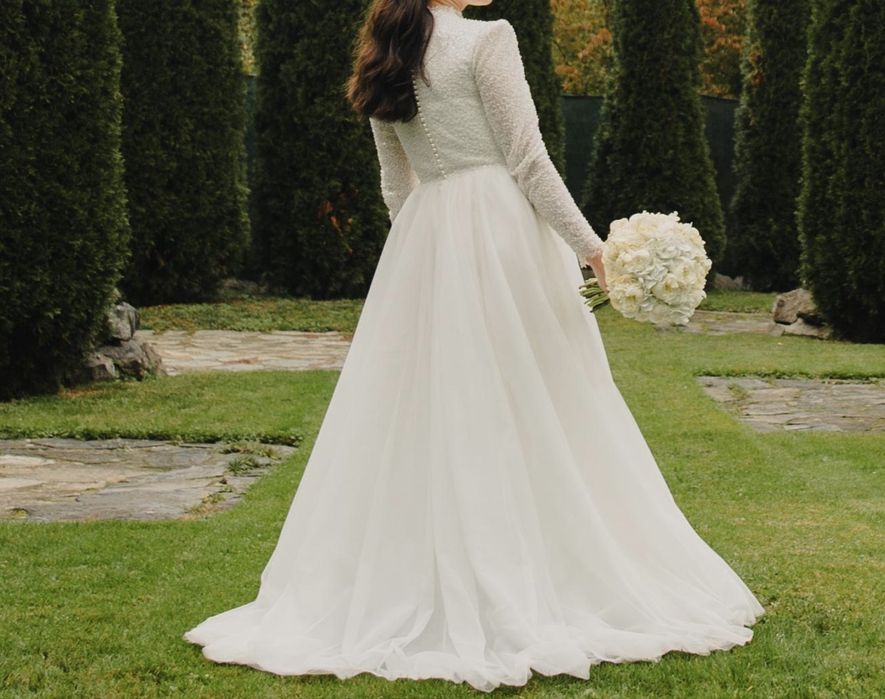 Rochie de mireasă Glorianno Suceava , e făcută pe comandă , mai multe detalii in privat .