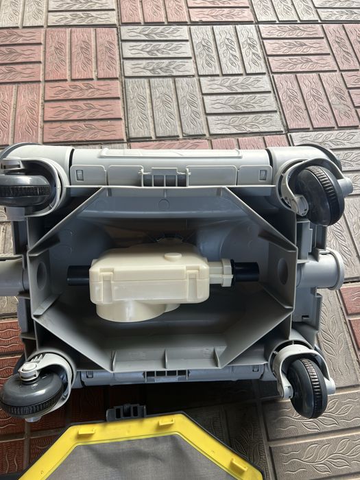 Продам пылесос Intex