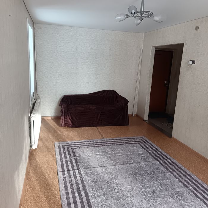 Продам 1 ком улутшенную  квартирау