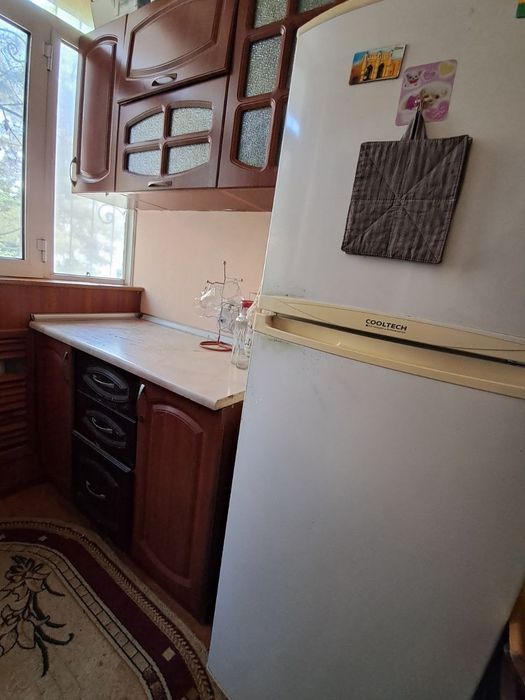 Срочно продаетсься кв М.Улугбек р. ТТЗ-2.  77 серия  кирпичный дом