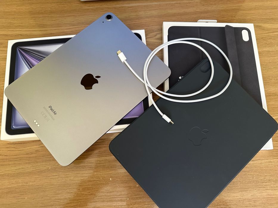 iPad Air M2 11 инча + Smart Folio