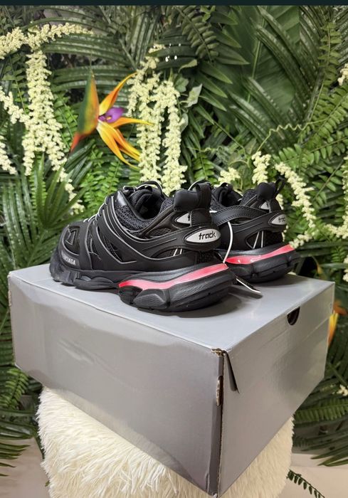 Balenciaga track led